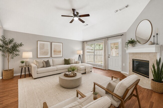 Photo - 10323 Emerald Pine Dr