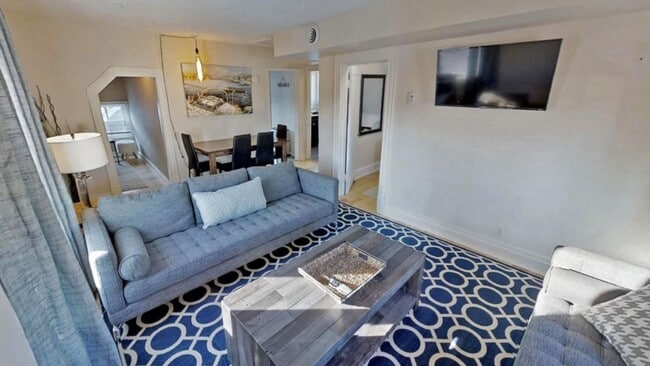 Photo - 2433 Blaisdell Ave Unit Upper