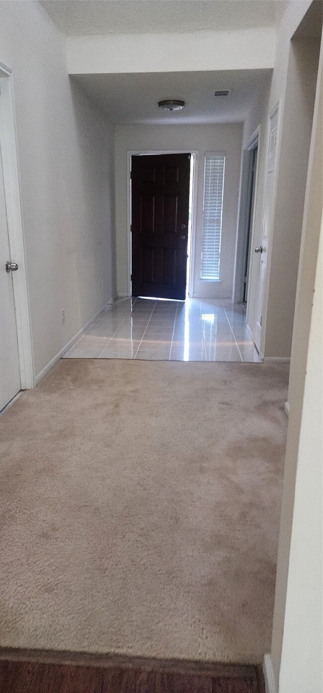 Building Photo - 16807 Sussex Dr