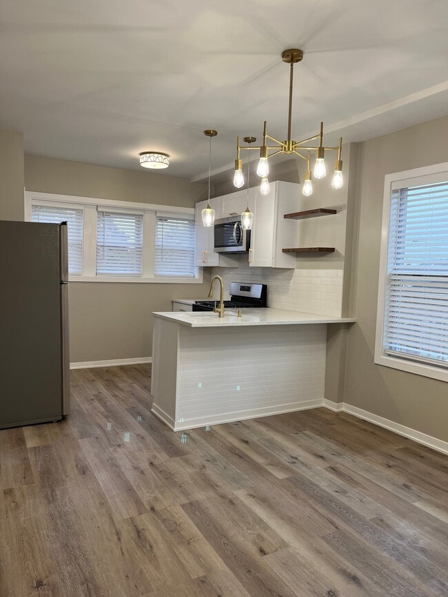 Building Photo - 5327 S Nashville Ave