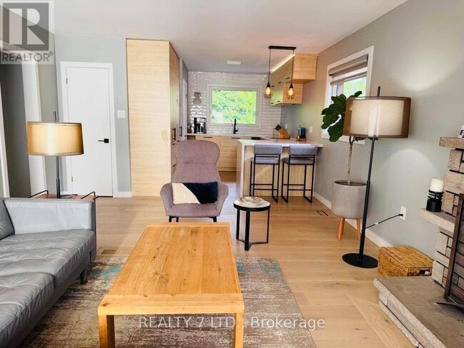 Photo - 139 Sunrise Dr