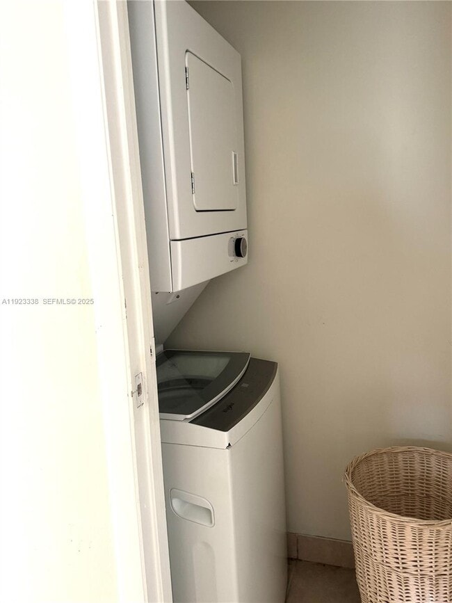 Photo - 1209 N 17th Ave Unit 1209