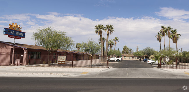 Front Entry - El Sol Apartments