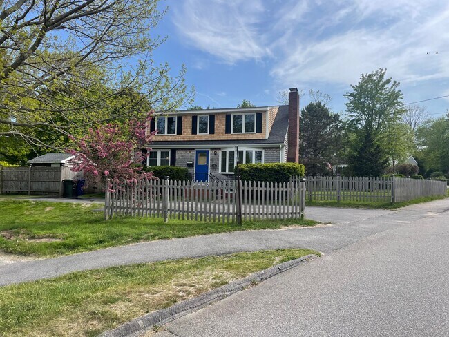 Photo - 56 Willow St