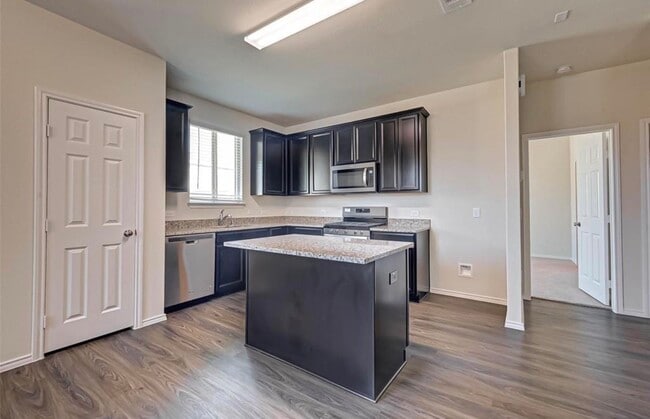 Photo - 1623 Avocet Way