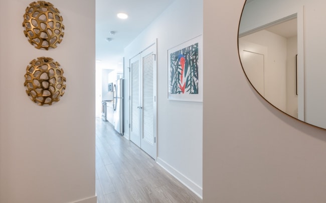 Photo - 2357 N Lincoln Ave