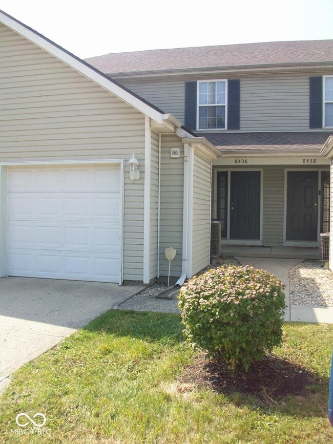 Building Photo - 8436 Hague Rd Rental