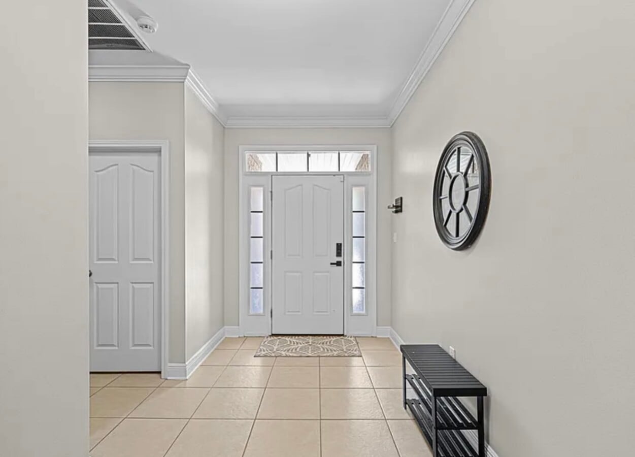 Photo - 134 Crab Apple Ave