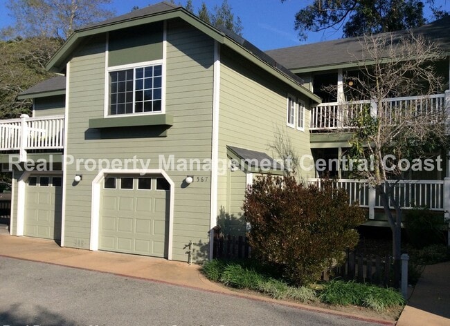 AVAILABLE JULY - 2 Bedroom / 1.5 Bath Dow... - AVAILABLE JULY -  2 Bedroom / 1.5 Bath Dow... House
