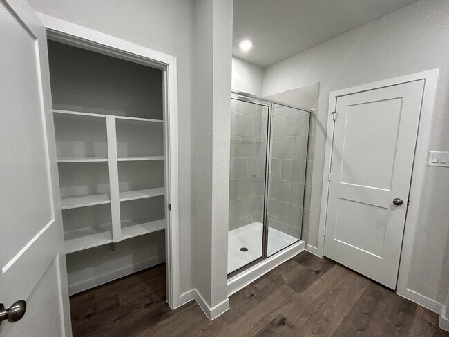 Photo - 7914 Alset Dr