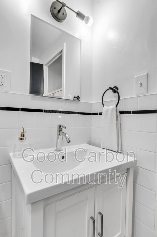 Photo - 111 Porter Ave Unidad Studio