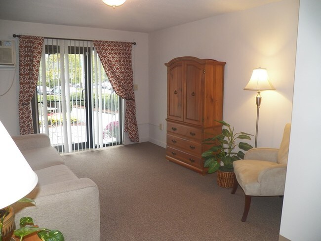 Canterbury Apartments For Rent in Nashua, NH