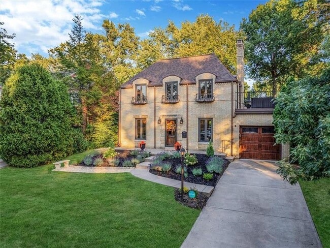 Photo - 619 Briarwood Ave