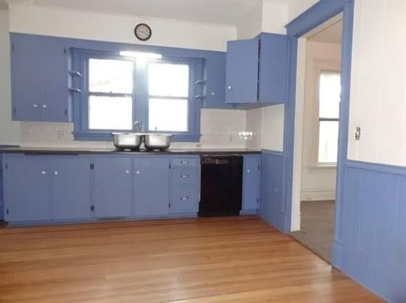 Photo - 320 N Dodge St