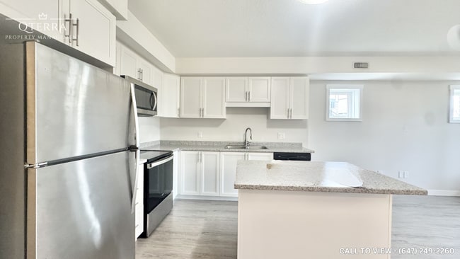Photo - 170 Rochefort St