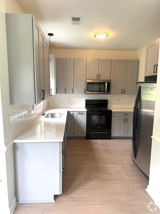 Building Photo - 4101 Woodbury Terrace NW Rental