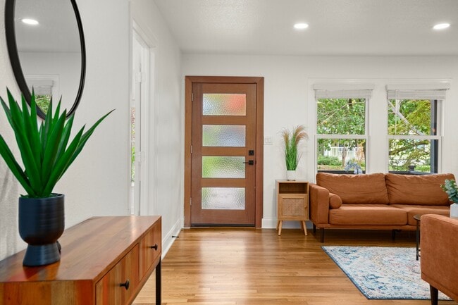 Photo - 1207 Romeria Dr