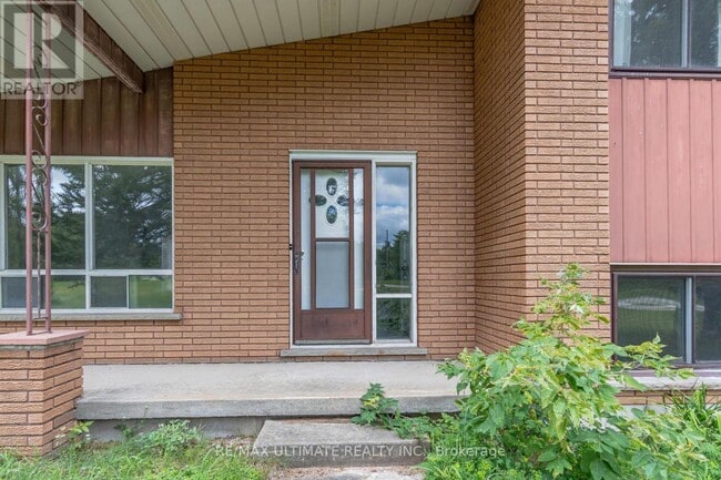 Photo - 321 Warrington Rd