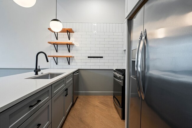 Photo - 2212 1st Ave N