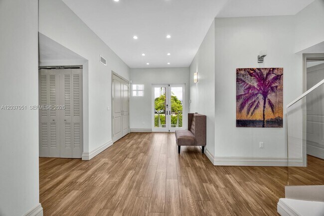 Photo - 1076 NE Little River Dr