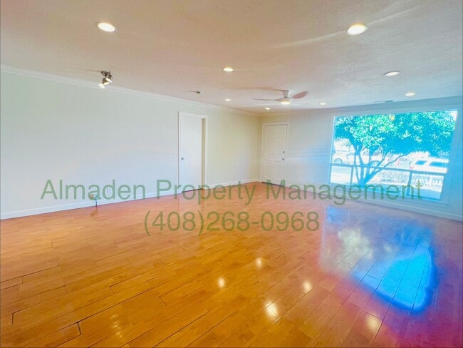 924 Almaden Ave