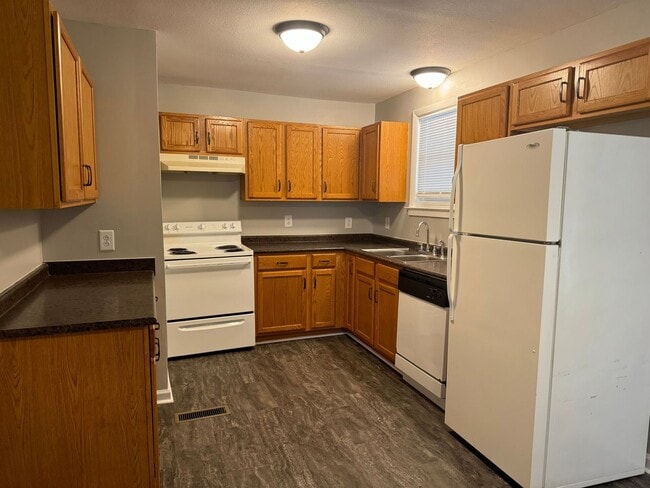 Photo - Centrally Located! 3bdr/1ba Home.
