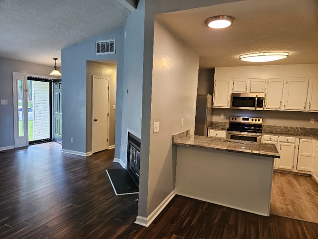 Photo - 3 Chanter Ct