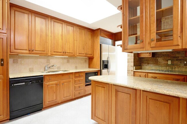 Photo - Sparkling and Spacious