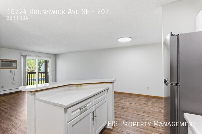 Photo - 16724 Brunswick Ave SE Unit 202