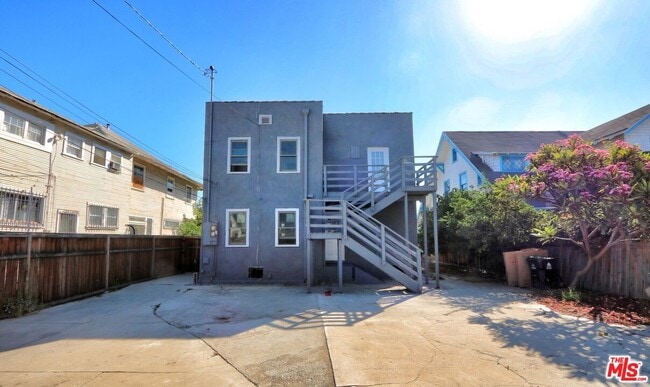 Photo - 2309 S Budlong Ave