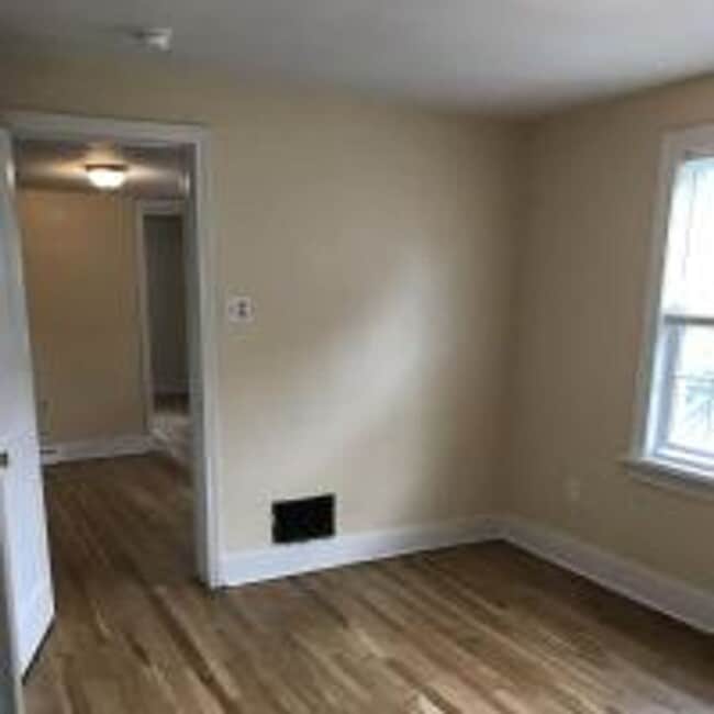 Small 2 Bedroom, 1 Bathroom 2nd Floor Apt Unit 2 Mount Holly