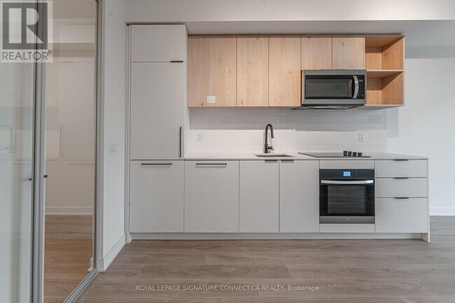 Photo - 1185 Dupont St Unit 417