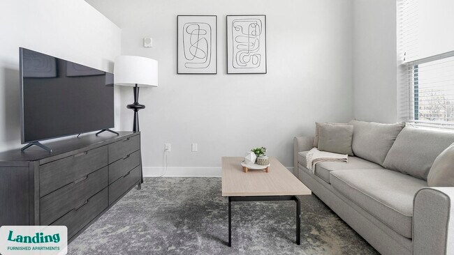 Photo - 545 Foster St Unidad 611.1403761