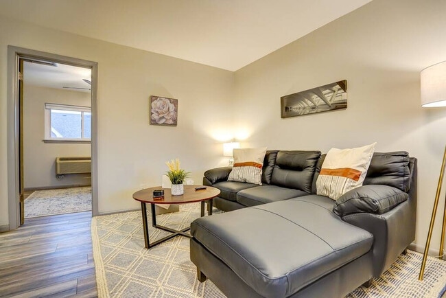 Photo - 645 S 94th Pl Unidad ID1377416P