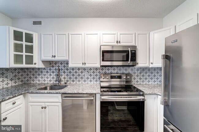 Photo - 2100 Langston Blvd. Unidad 348