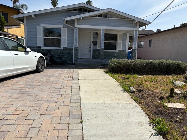 Building Photo - Lovely 2 bedrooms and 1 bathroom beach cottage in San Pedro