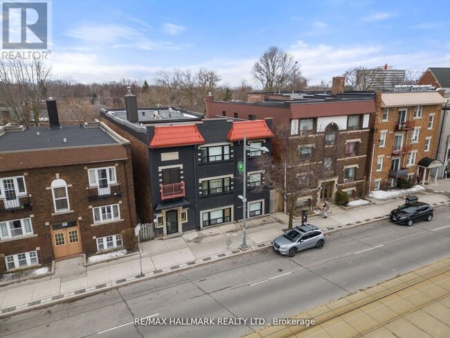 Photo - 595 St Clair Ave W Unit 11