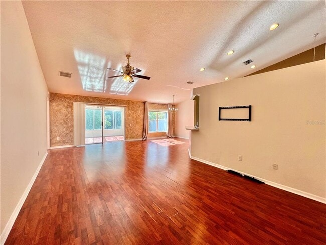 Photo - 30728 Iverson Dr