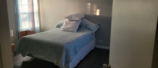 Photo - 801 Hickory St