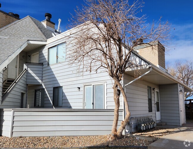 Building Photo - 17090 E Ford Dr Rental
