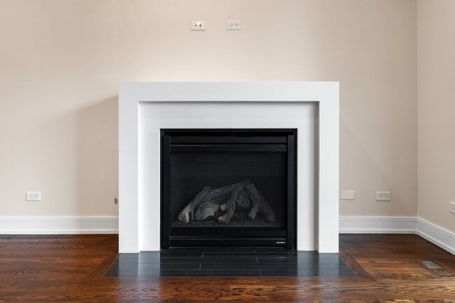 Photo - 3514 N Sacramento Ave Unit 3514-3S