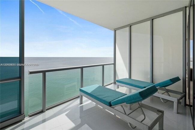 Building Photo - 17121 Collins Ave Unit 1703