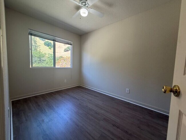 Photo - Petite 2 Bedroom, 1 Bath with yard