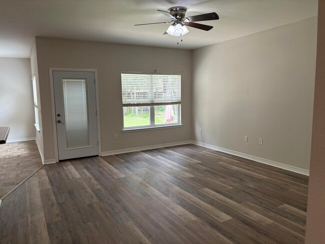 Photo - 214 Ladue Ave