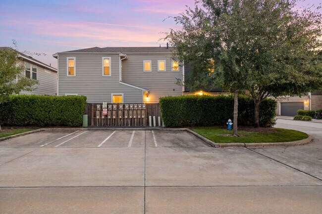 Photo - 9914 Brickhouse Dr