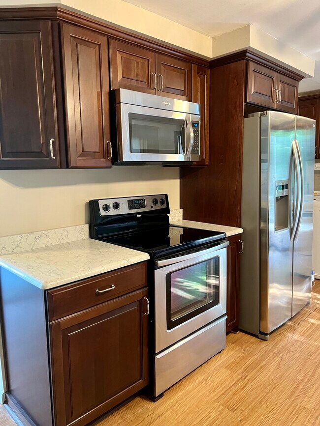 Photo - 27 W Main St Unit Upper