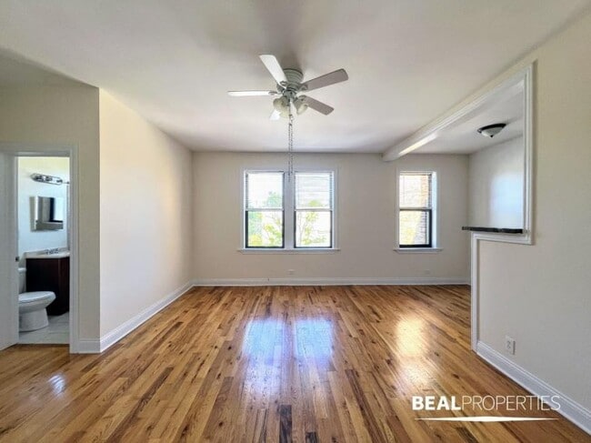 Building Photo - 0 bedroom in GLENCOE IL 60022 Unit 05