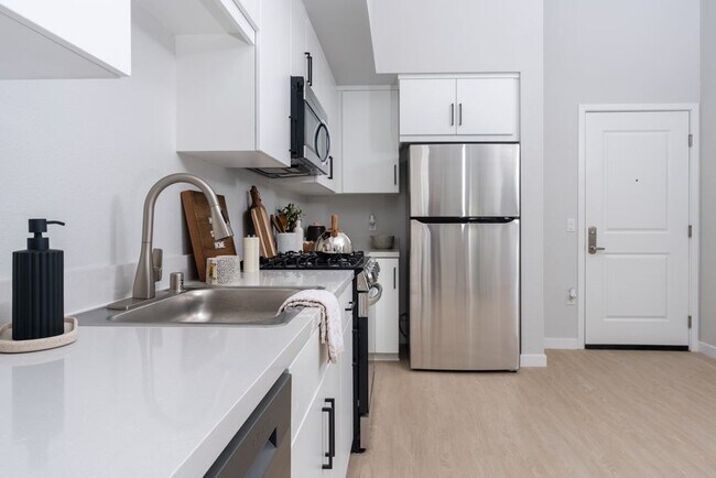 Downtown Ontario Luxury Apartments