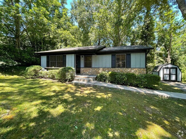 Building Photo - Charming Three-Bedroom in Haw Creek Rental