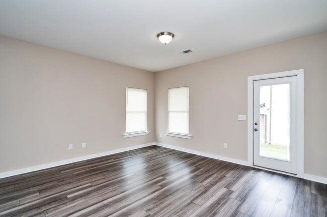 Photo - 5500 Blue Jay Cir